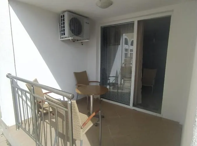 Апартаменты Sunny Place *