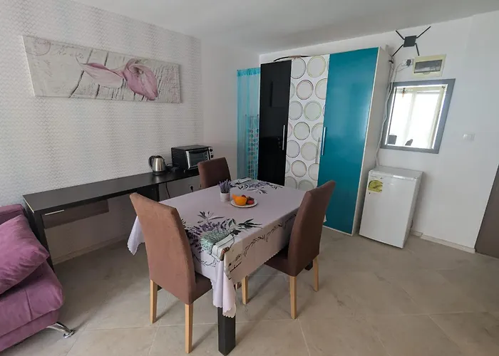 Sunny Place Апартаменты Свети-Влас